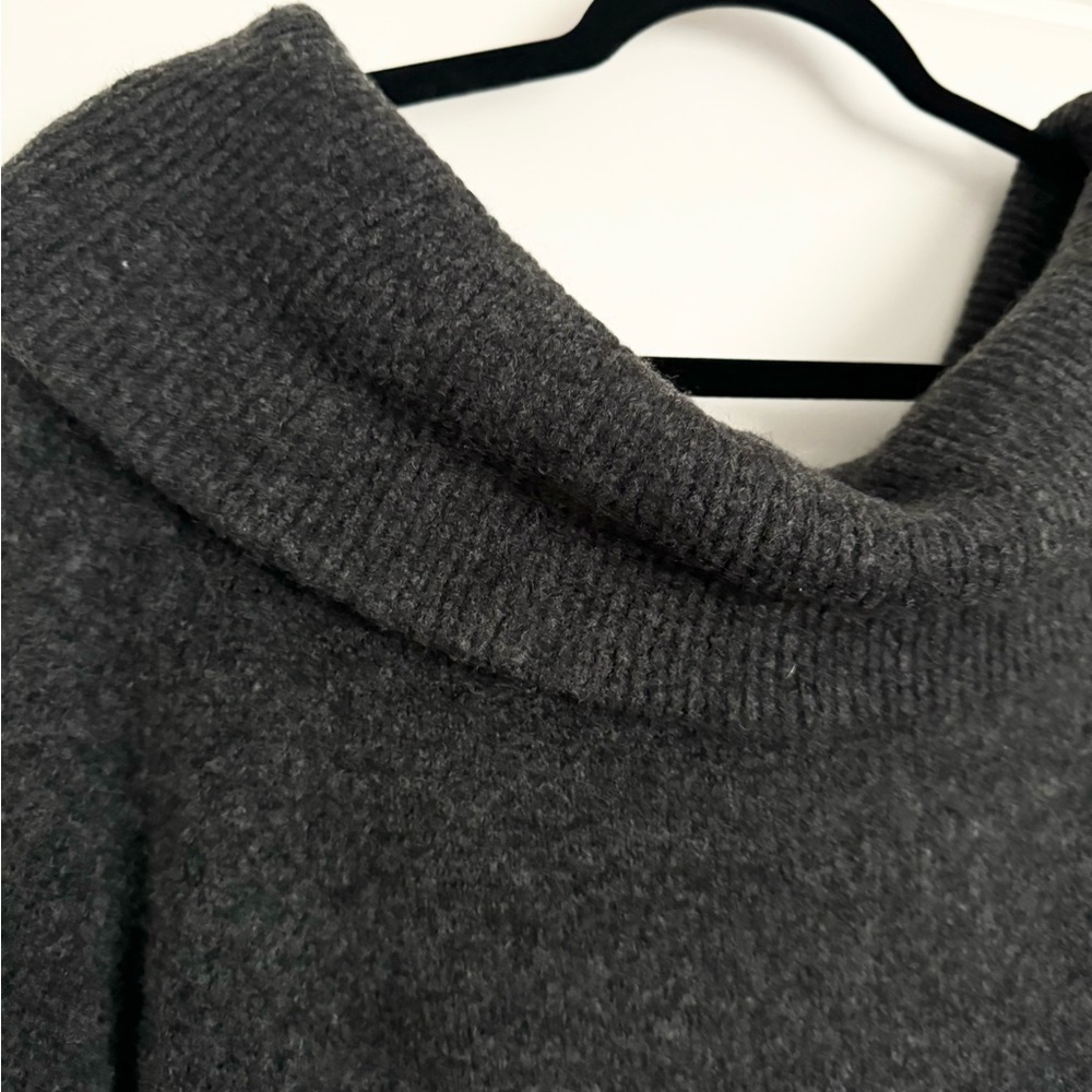 H&M Gray Sweater - Picture 3 of 5